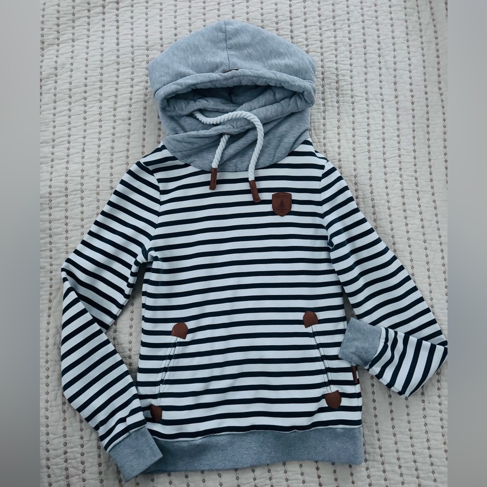 Wanakome Artemis Black, White and Gray Striped Women's Hoodie